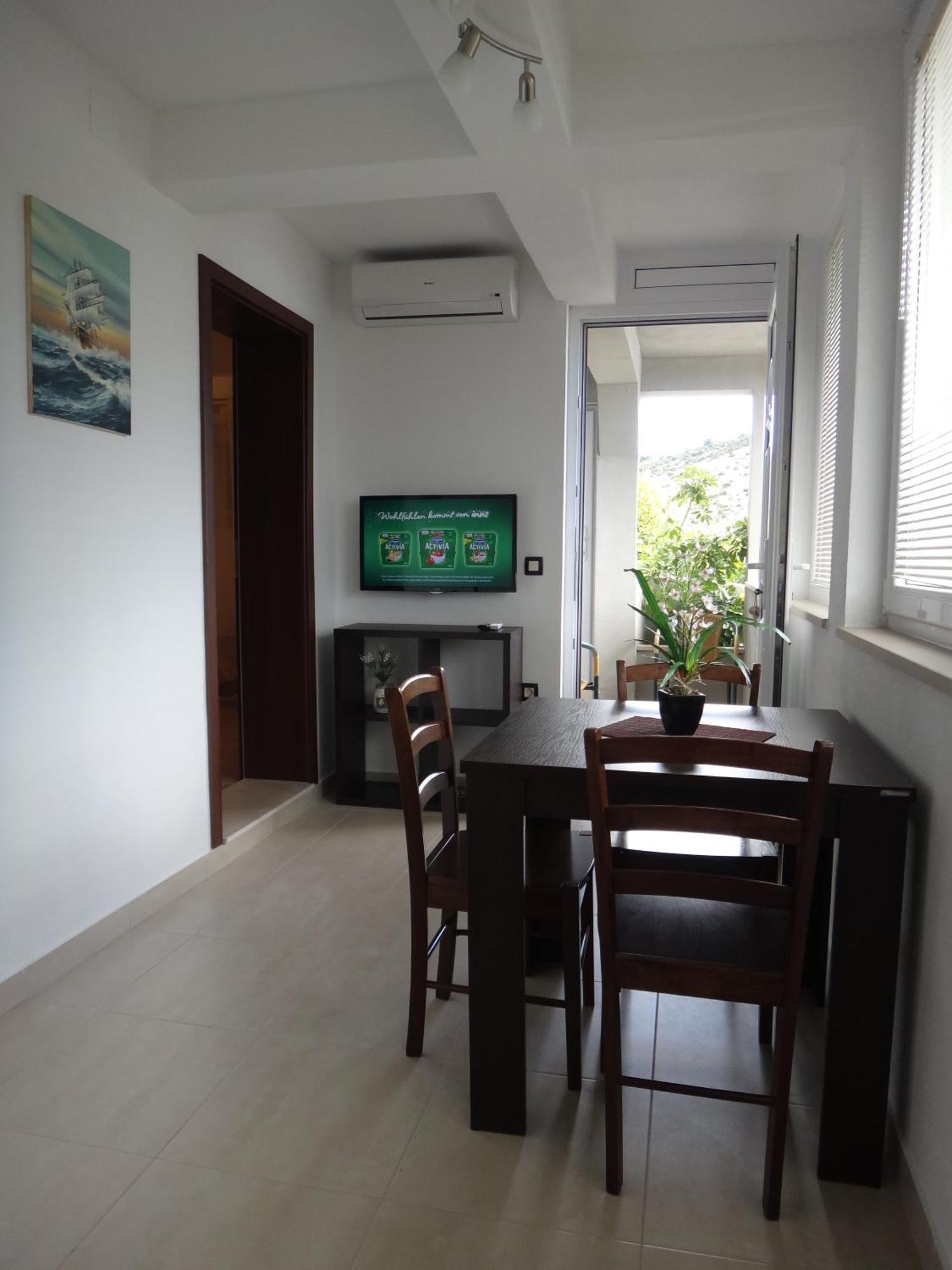 Selina Apartma