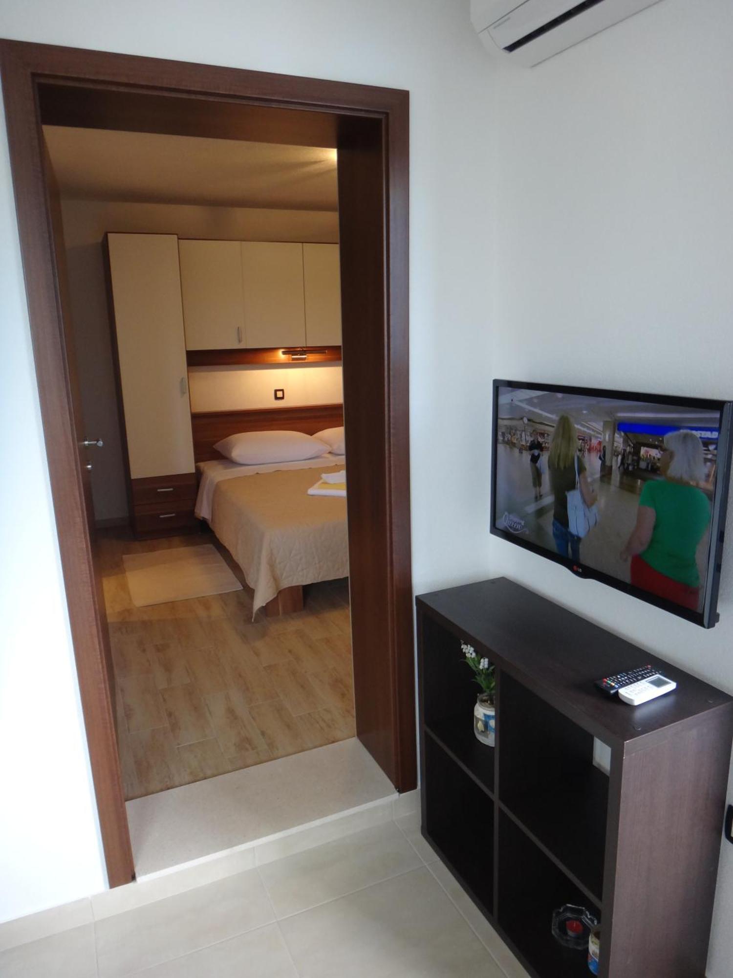 Apartma Selina *