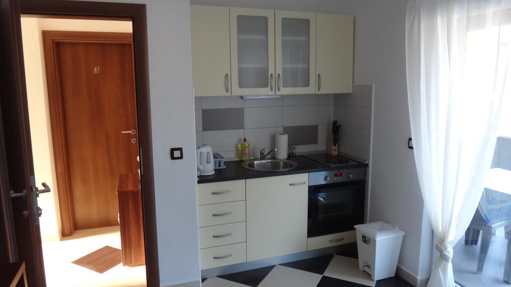 Apartma Selina Vinisce