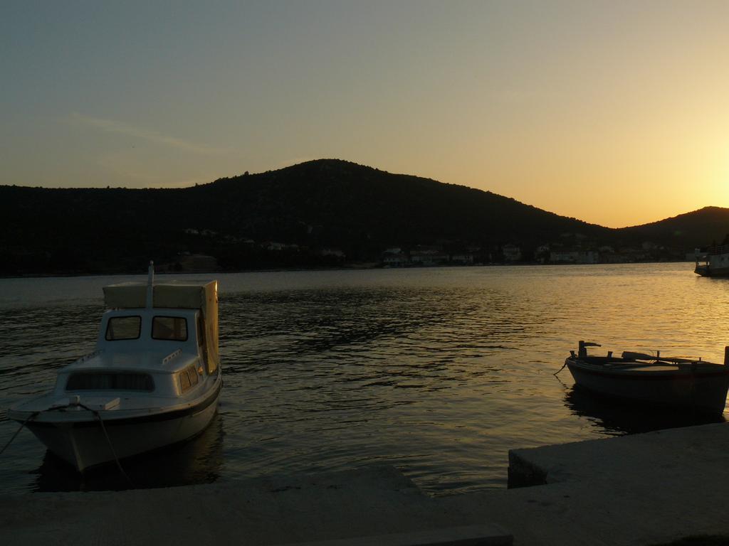 Apartma Selina Vinisce