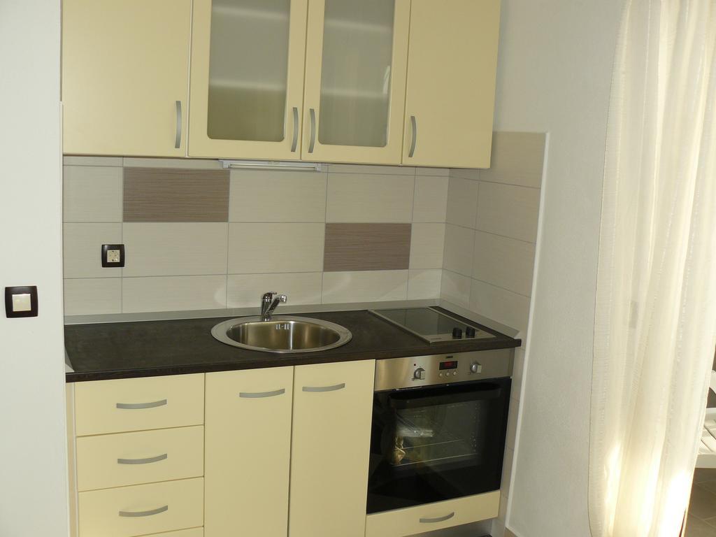Apartma Selina Vinisce