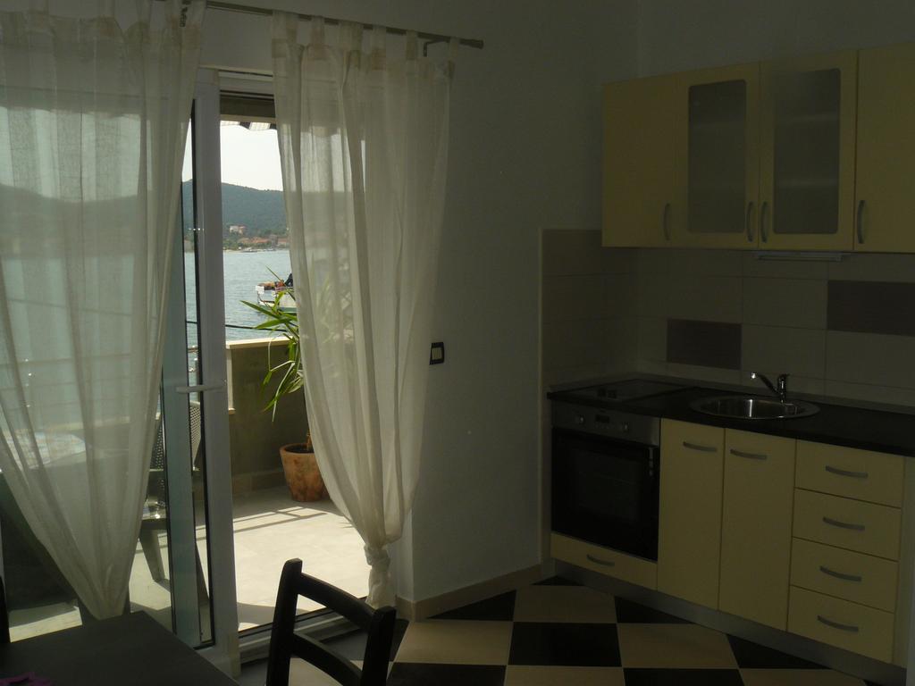 Apartma Selina Vinisce