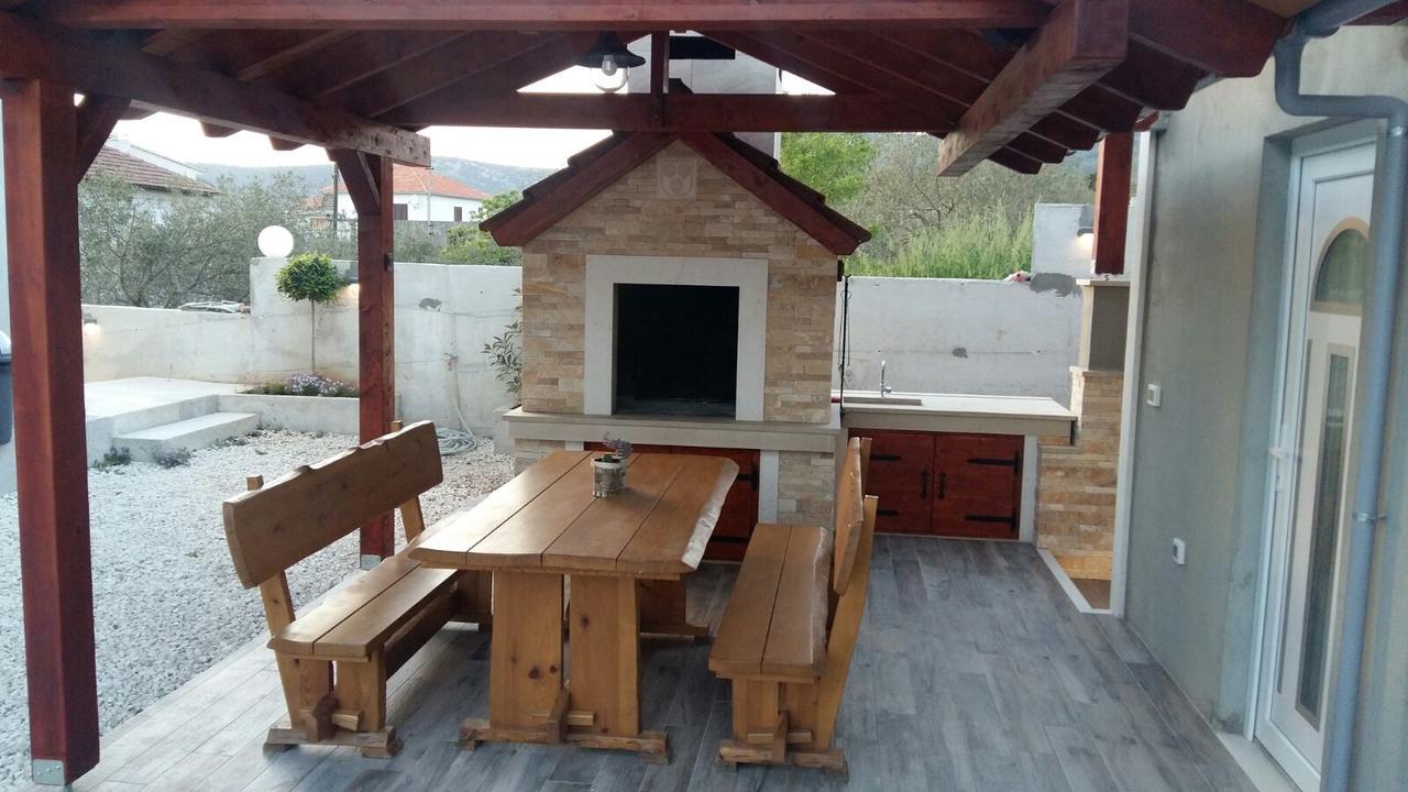 Selina Apartma